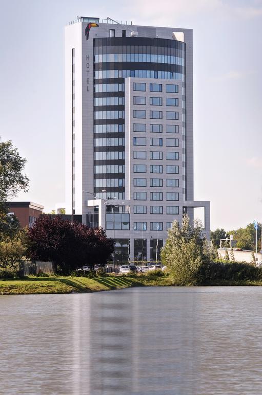 Van Der Valk Hotel Tiel Εξωτερικό φωτογραφία